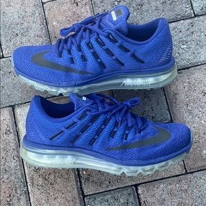 royal blue nike shoes mens